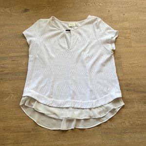 Anthropologie white key neck hole blouse